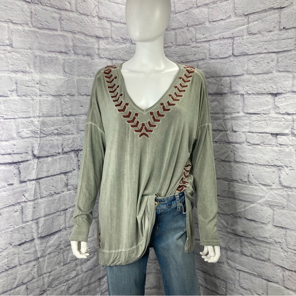 POL‎ women’s top - Picture 7 of 15